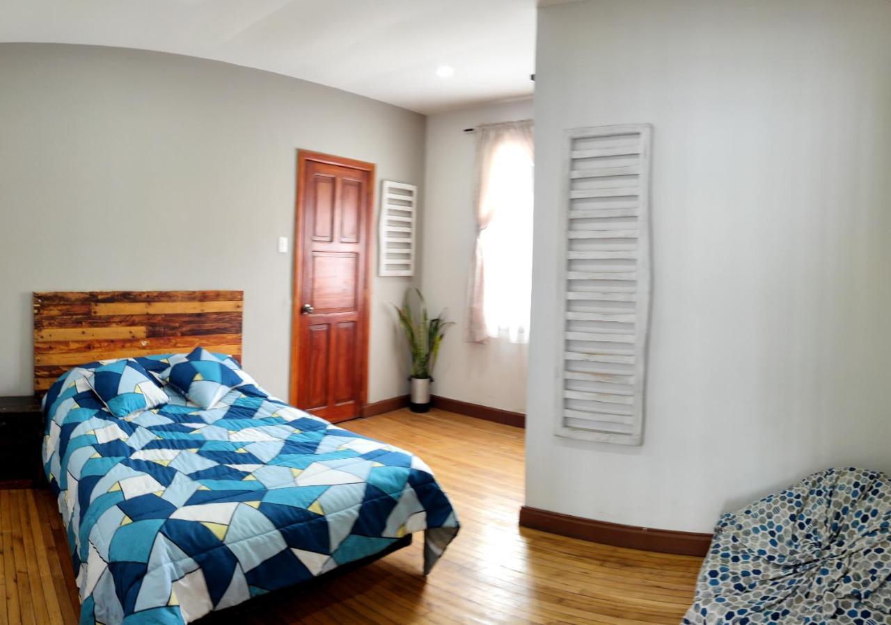 Minka Hostel Кито Экстерьер фото