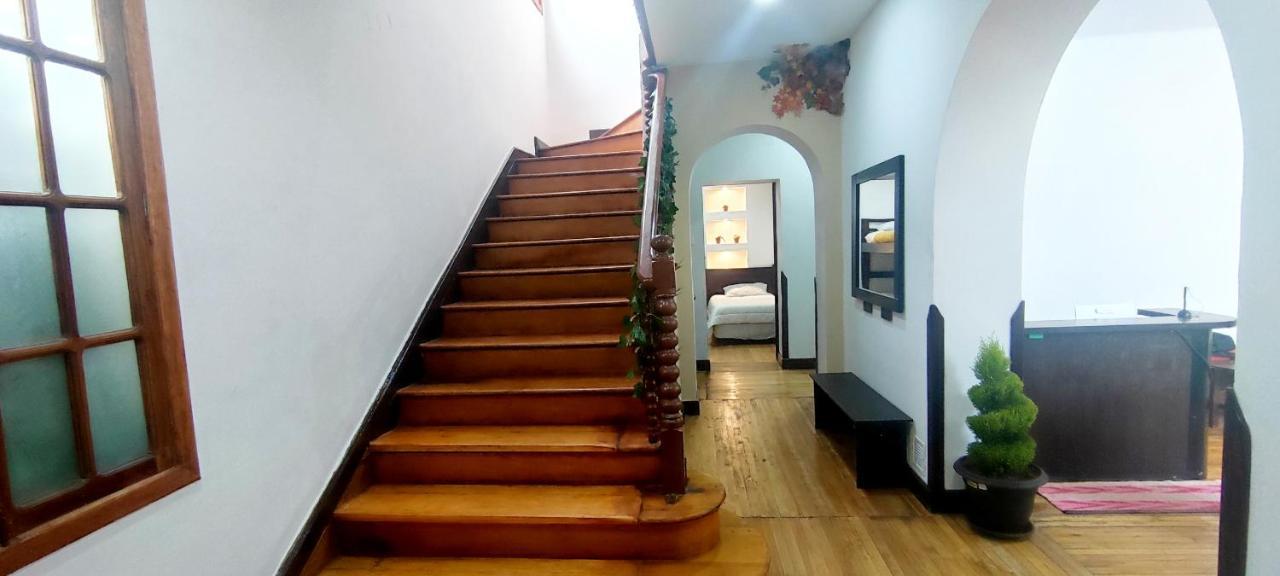 Minka Hostel Кито Экстерьер фото