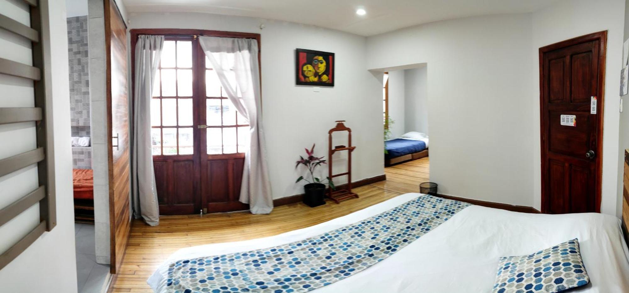Minka Hostel Кито Экстерьер фото