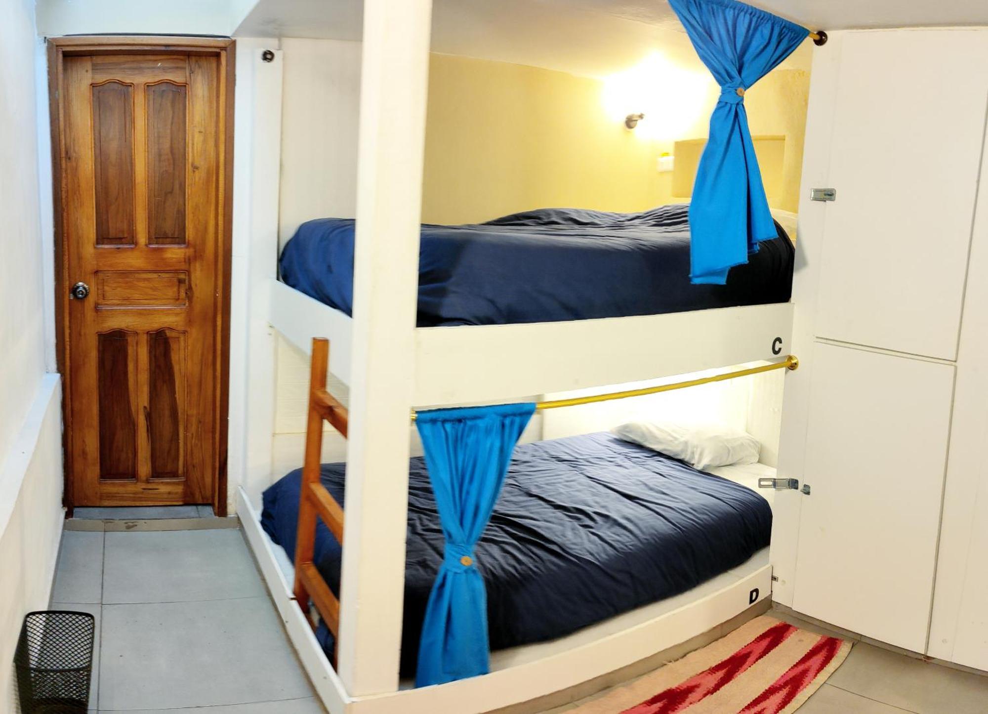 Minka Hostel Кито Экстерьер фото